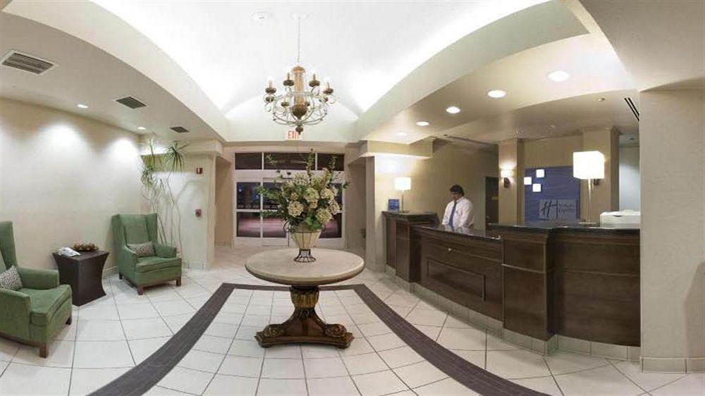 Holiday Inn Express Hotel & Suites Eagle Pass By Ihg Exterior photo
