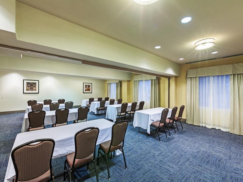 Holiday Inn Express Hotel & Suites Eagle Pass By Ihg Exterior photo