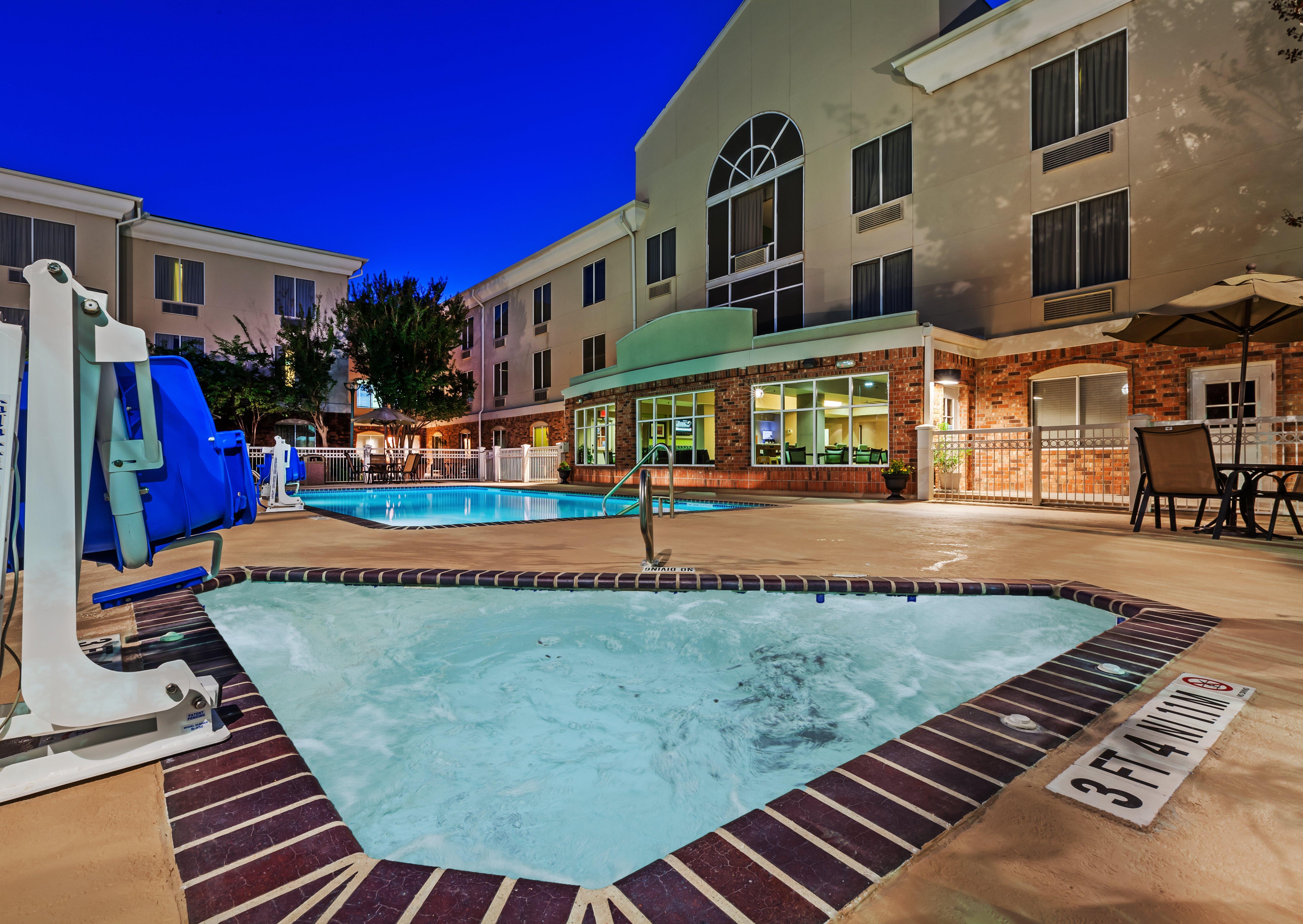 Holiday Inn Express Hotel & Suites Eagle Pass By Ihg Exterior photo