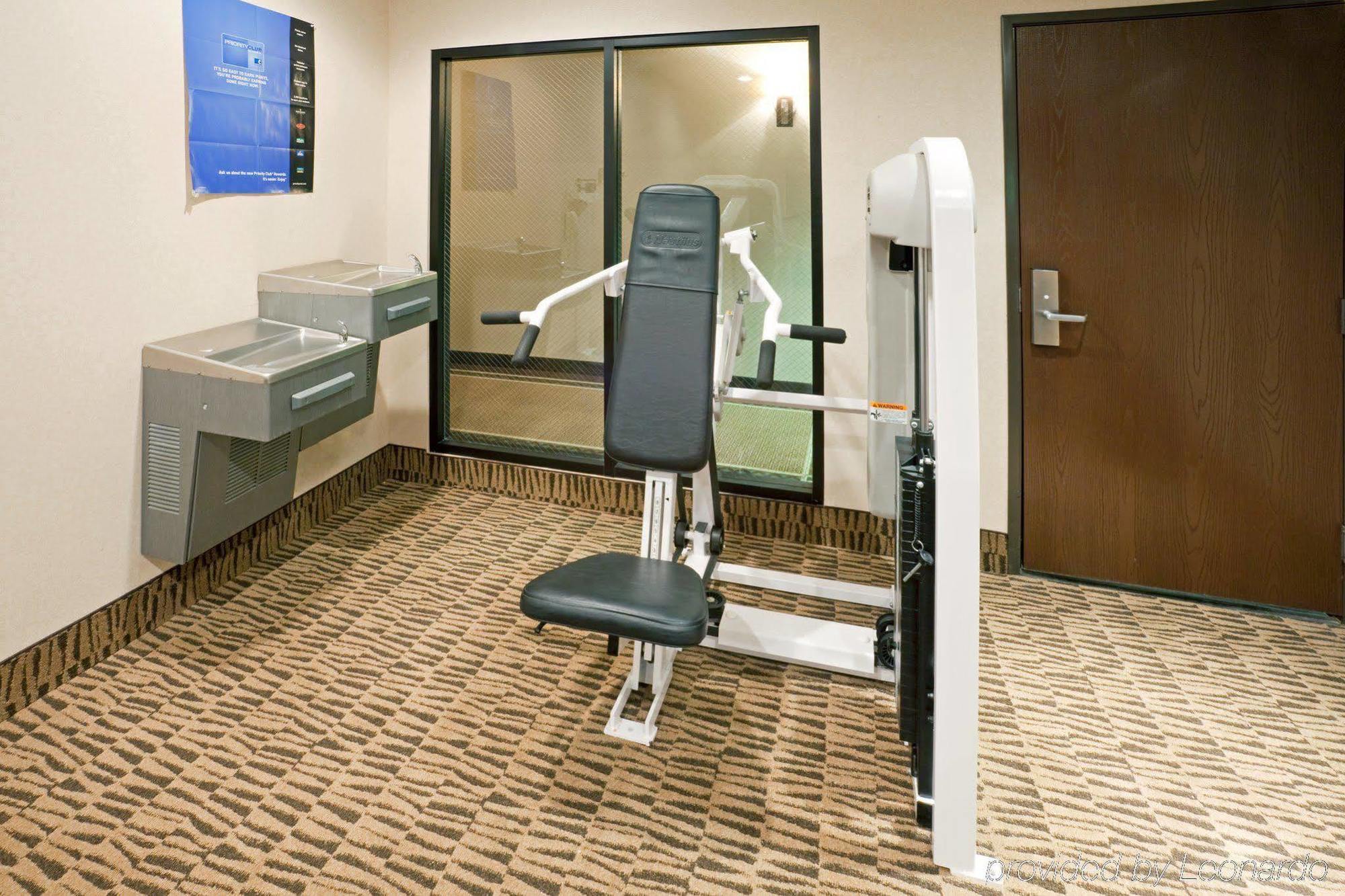 Holiday Inn Express Hotel & Suites Eagle Pass By Ihg Facilities photo